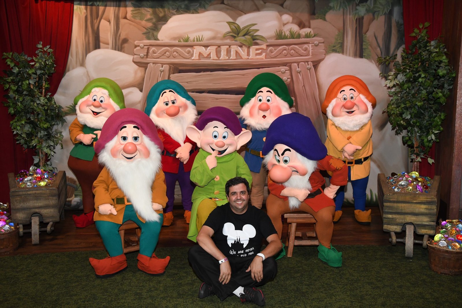 Josef Prado e os Sete Anões na Mickey’s Not-So-Scary Halloween Party