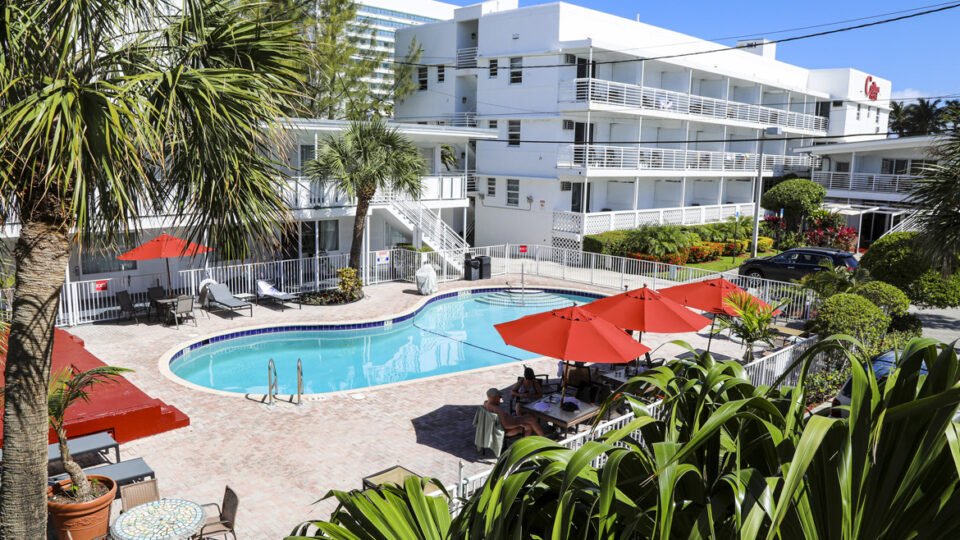 Collins Hotel Miami Beach